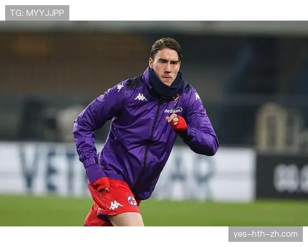 弗拉霍维奇的禁区统治力：传统9号的现代适配性解析