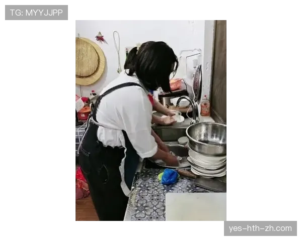 王燊超训练完直接钻进厨房煲汤，这自律和烟火气谁懂啊